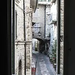 La Corte Assisi