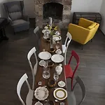 La Corte Assisi