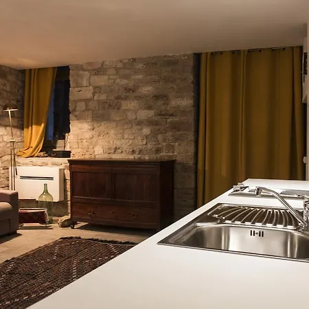 Residenza La Corte Bed & Breakfast 4*