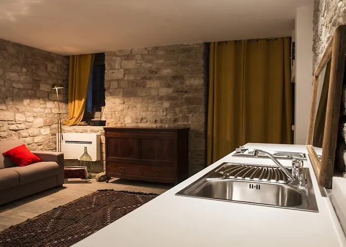 Residenza La Corte Bed & Breakfast 4*